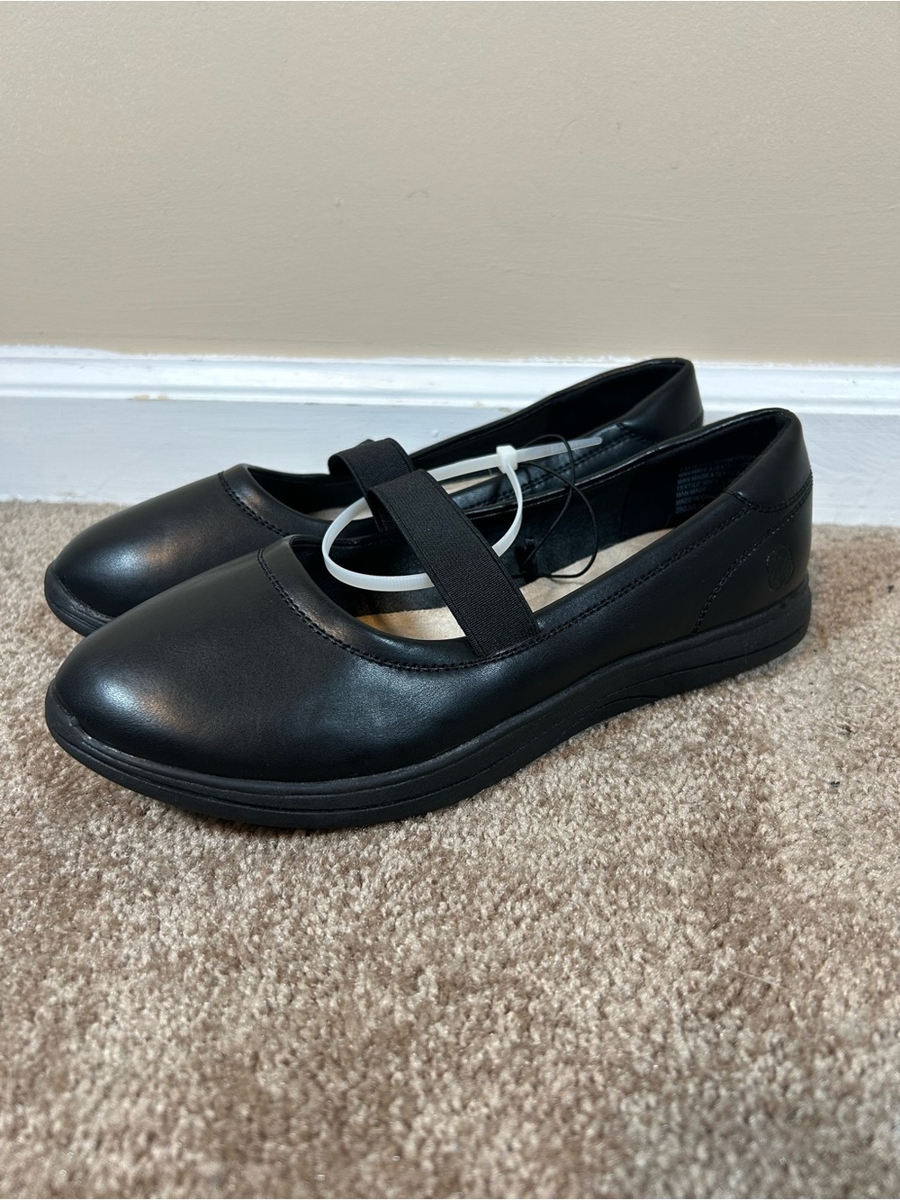 Daisy Fuentes Black Mary Jane Slip-On Flats